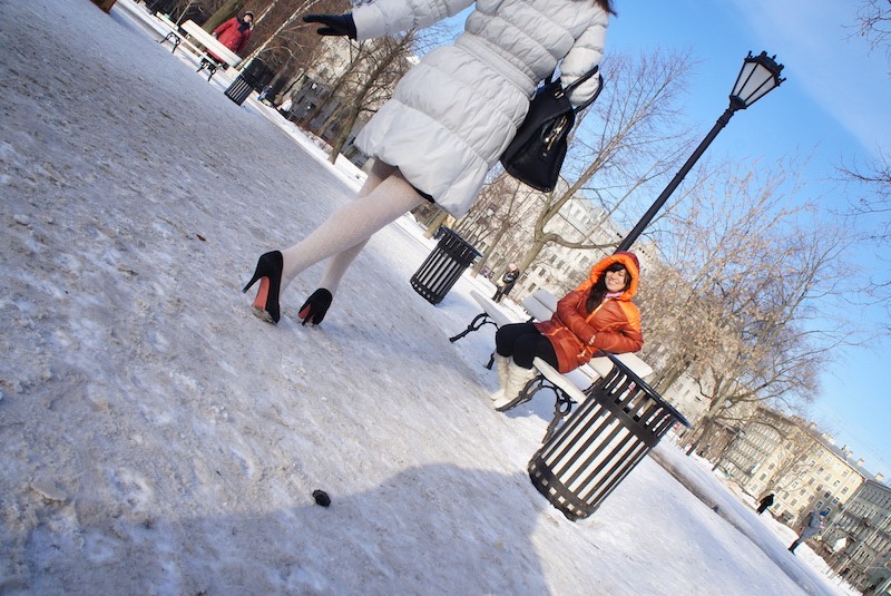 I tacchi a spillo d'inverno a San Pietroburgo