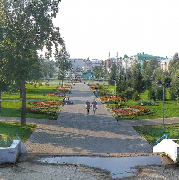 Il centro di Kazan è piccolino ma bellissimo, ordinato e costellato di piante e fiori