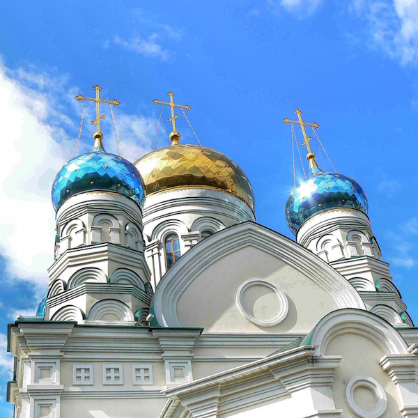 Le chiese ortodosse, con le loro guglie dorate, sono di una bellezza unica